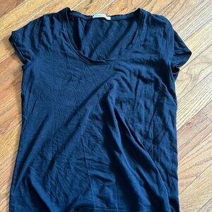 Marine layer basic tee. Scoop neck